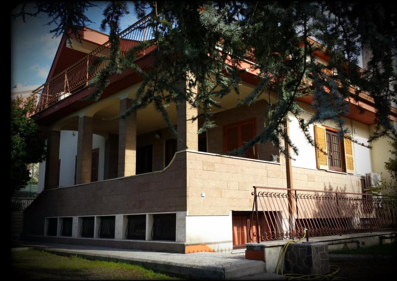 La Casa Degli Oleandri Hotell Rom Exteriör bild